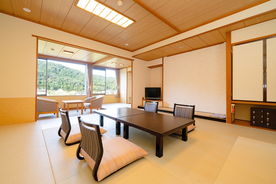 【弥彦連山大パノラマルーム】和室禁煙12.5＋3畳＋広縁（イメージ）お部屋により設備は異なります