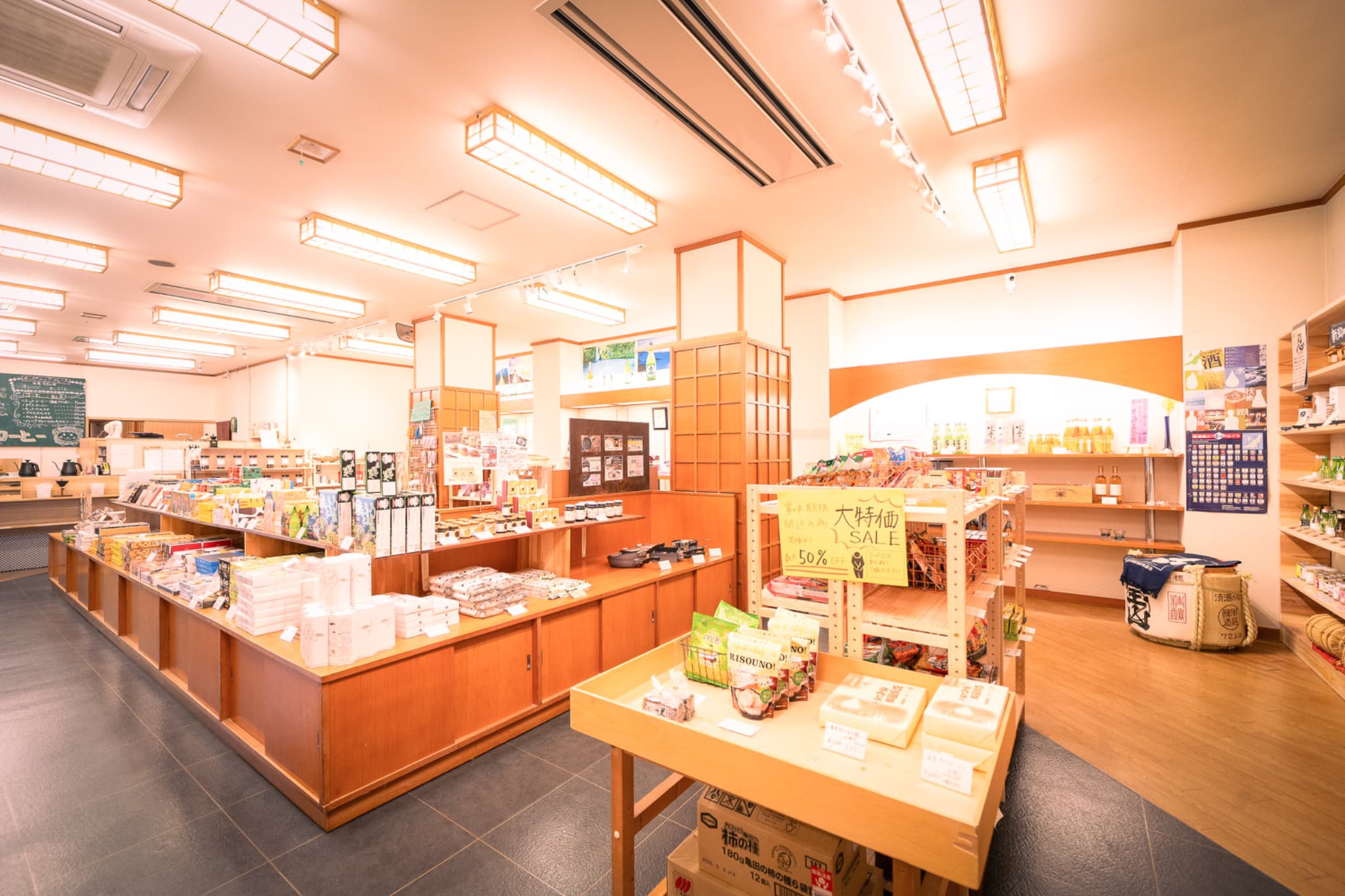 新潟地酒80種、新潟クラフトビール全メーカー、新潟名物おつまみ大集合♪（イメージ）