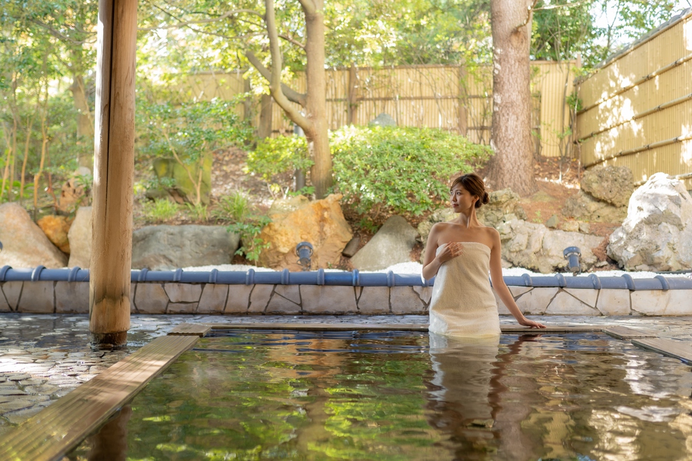 【露天風呂】開湯300余年の歴史。美肌の湯、生活習慣病の湯とも言わる、県内初の国民保養温泉地指定の宿