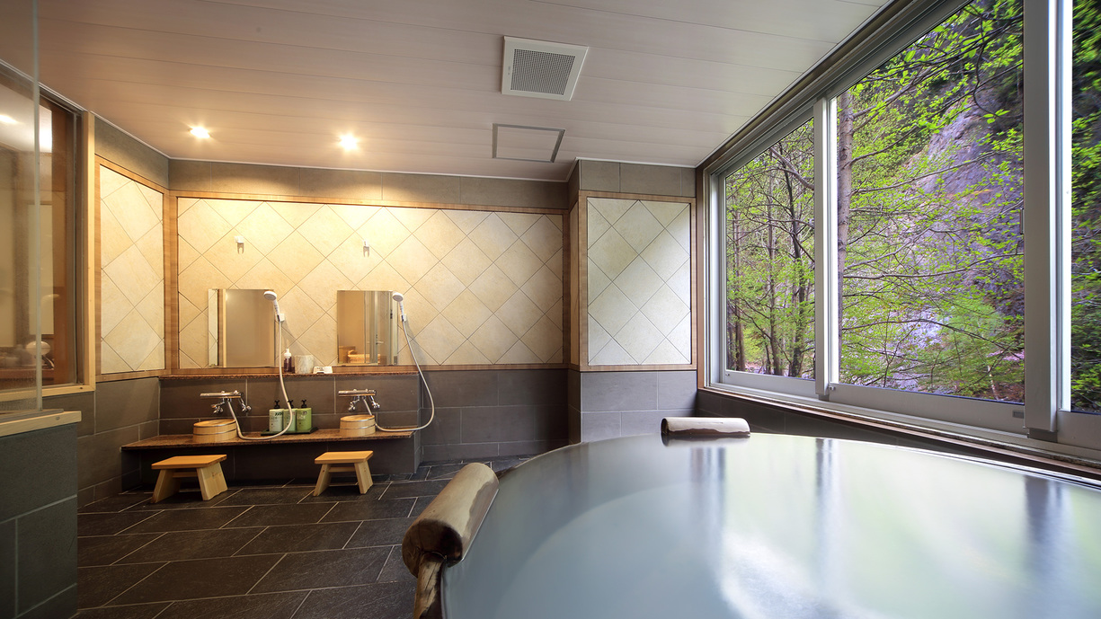【貸切風呂ゆーから】プライベートな空間で白濁温泉を楽しめます