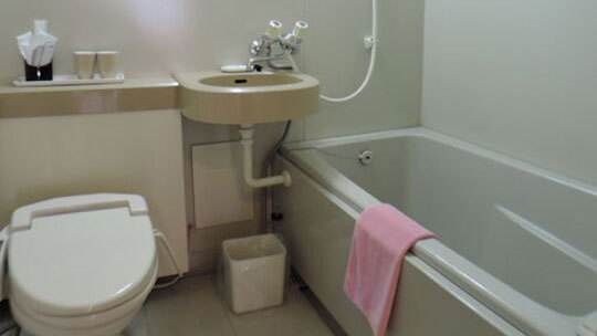 *ユニットバス一例／各お部屋にシャワートイレを備えたバスルームがございます。