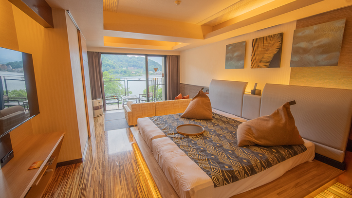 中央館デラックス座洋室