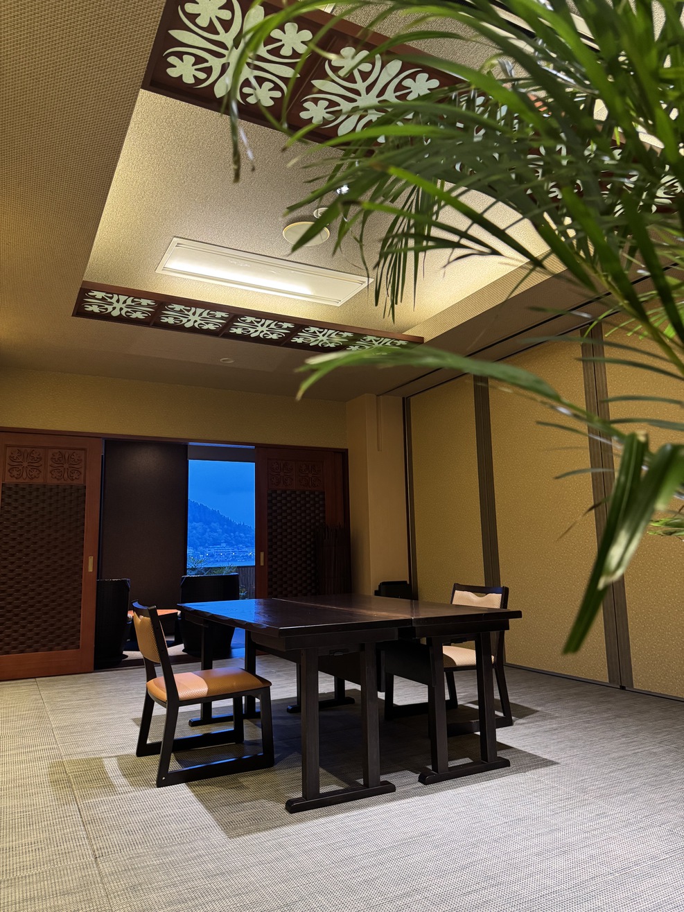 個室食事処  虹