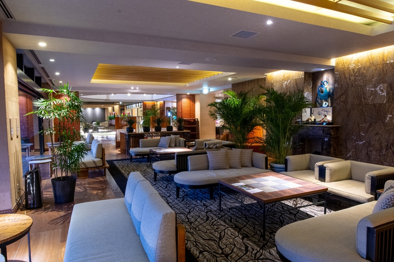 ロビーラウンジ