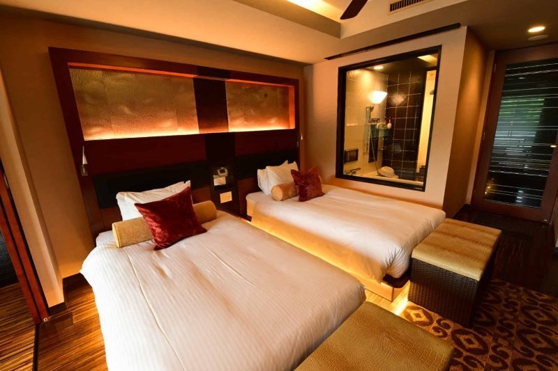 プラザ館エグゼクティブラージ座洋室