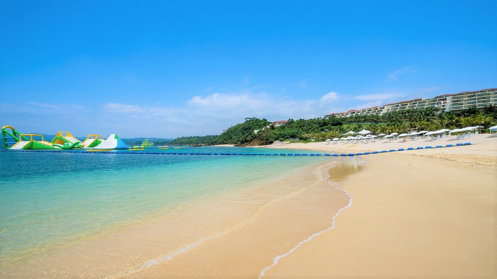 【カヌチャビーチ】