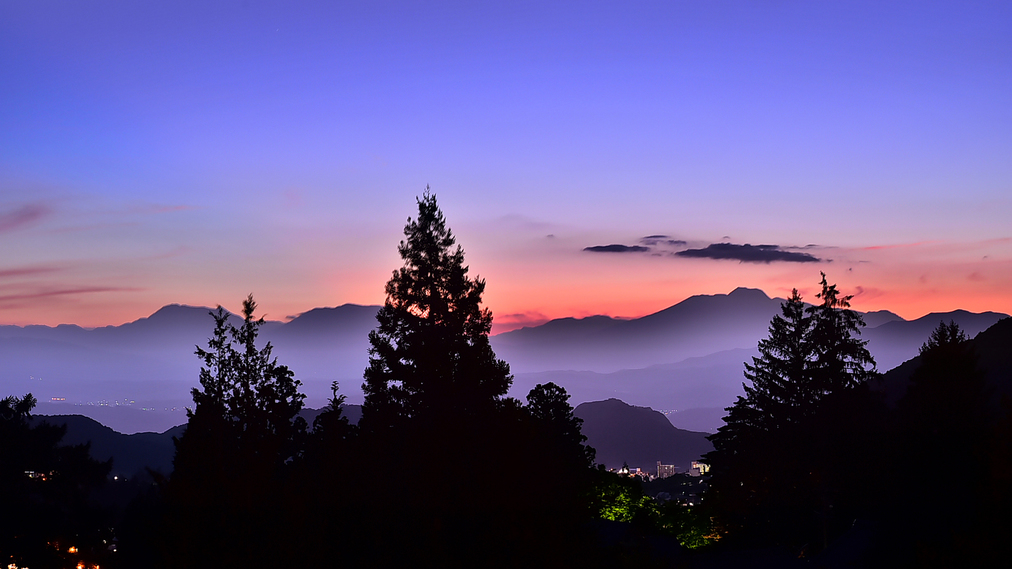 温泉露天付特別室からは北信五岳の美景をのぞみます