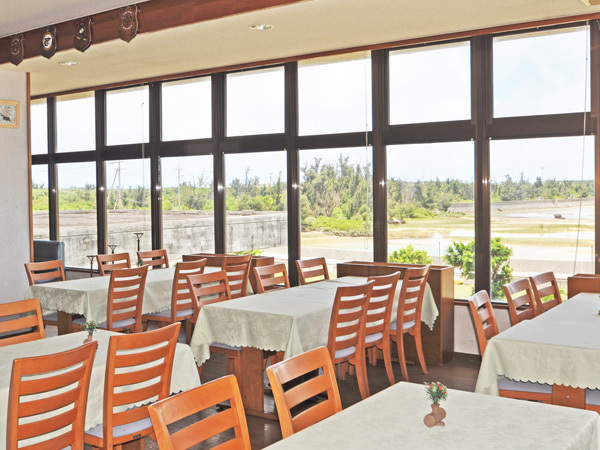 【島野彩カフェ 龍】営業時間 18:00∼;20:00