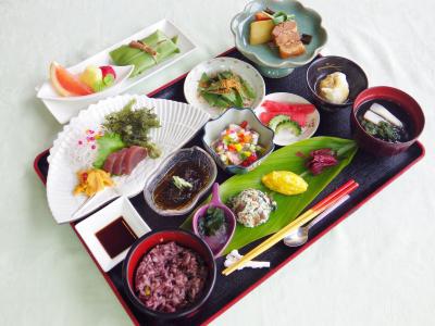 琉球薬膳料理の一例