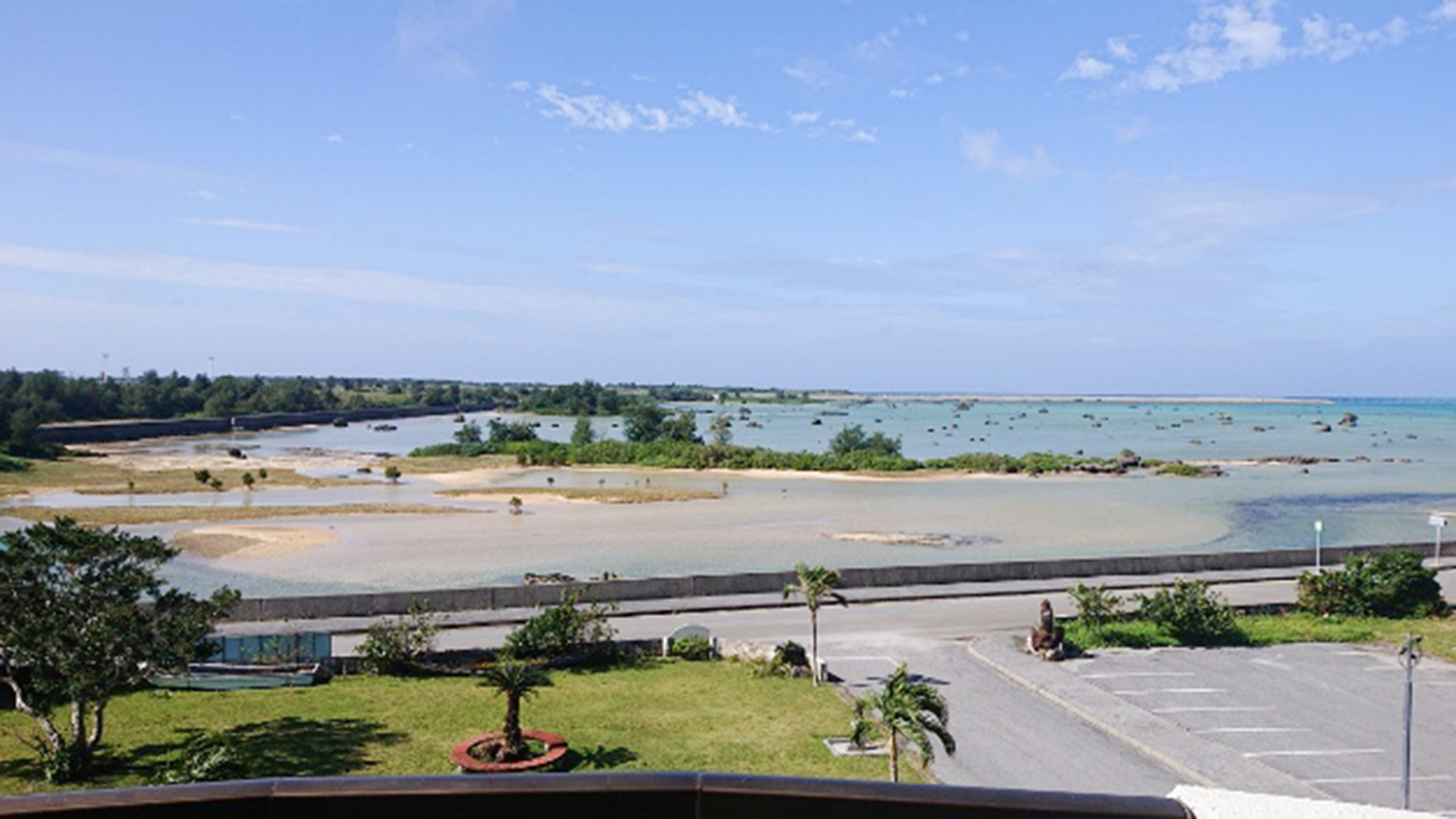 ・【眺望】全客室がオーシャンビュー。宮古島の美しい景色が非日常へといざないます