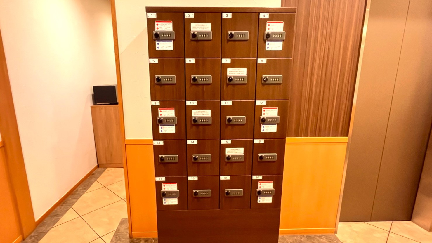 【貴重品ボックス】大浴場をご利用の際、貴重品は貴重品BOX又はフロントへお預け下さい。