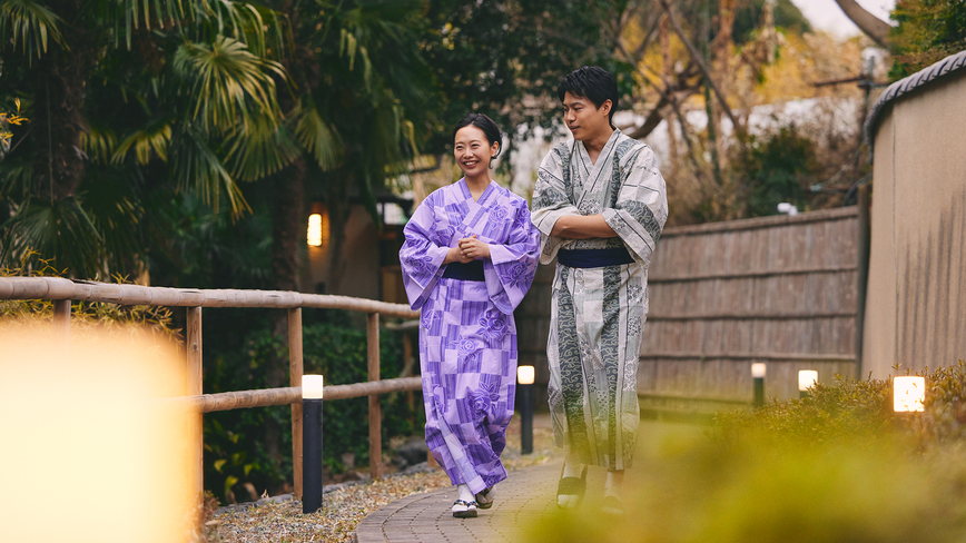 【別館】本館までは屋外の坂道を徒歩移動となります。