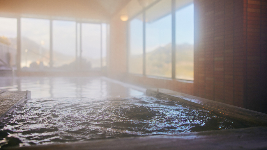 【内風呂】こんこんと湧き出でる、歴史ある伊豆長岡温泉