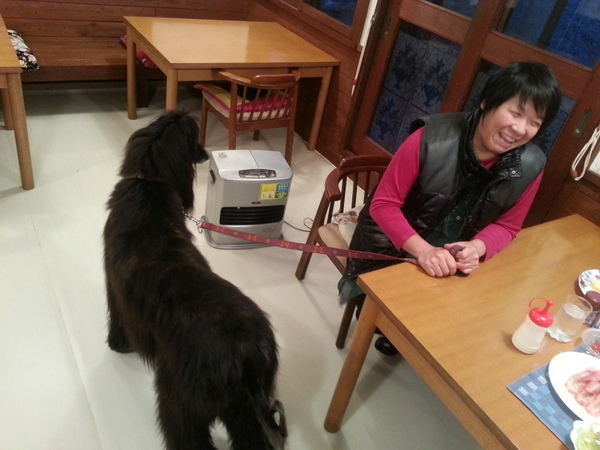 食堂での歓談