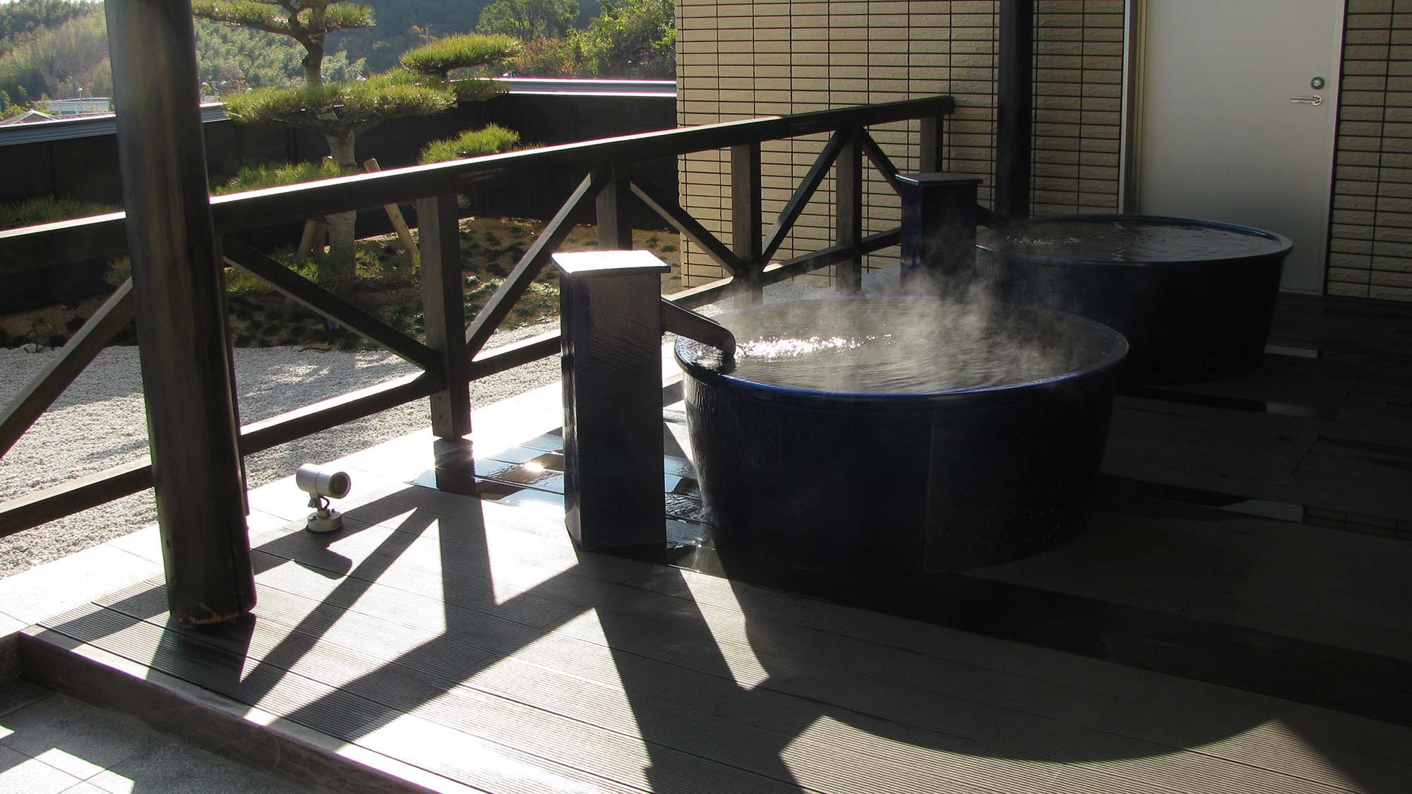 ・【満天の湯】壺湯は全部で二つございます