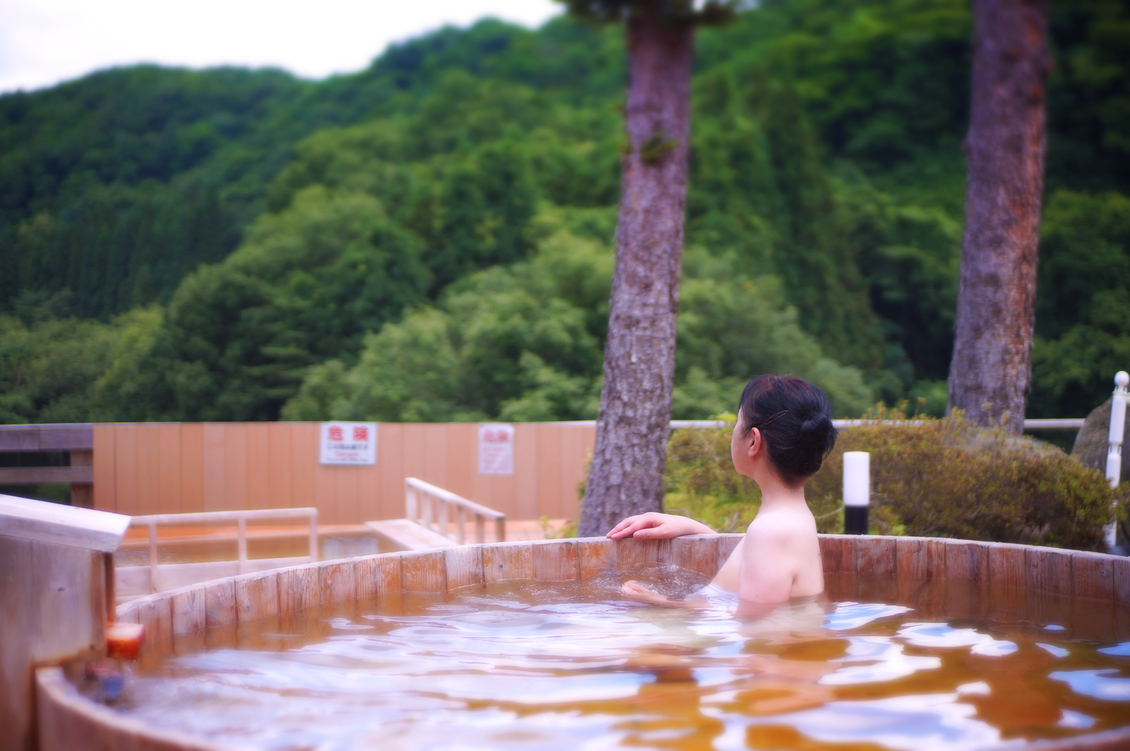 朝の女性露天風呂