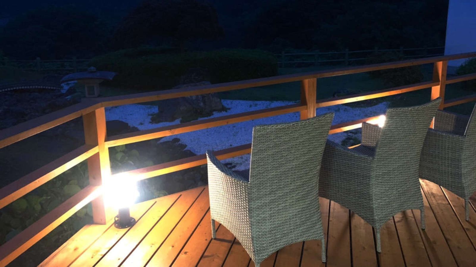 夜の展望デッキ