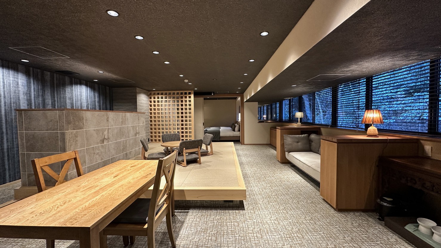 2024年12月リニューアルオープン！【本館最大100平米】森の中に佇むグランデルーム