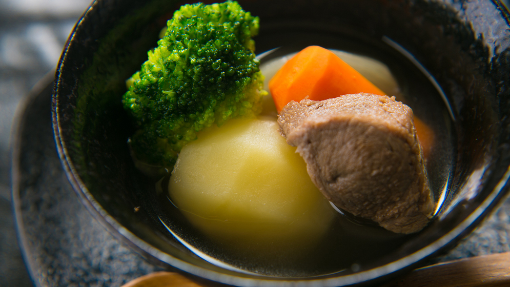 国産しし肉と有機野菜のスープ
