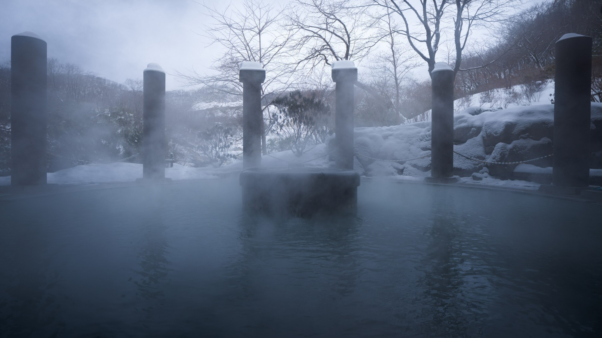冬季限定、雪見露天！雪化粧をした大自然をご満喫ください♪【男性浴場/硫黄泉】