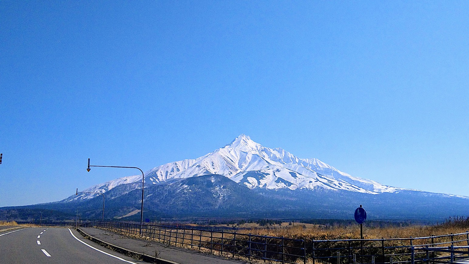 利尻山春