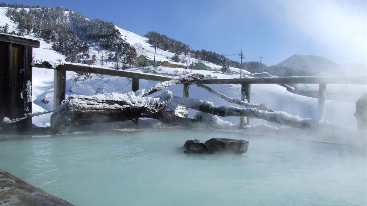 露天風呂「極楽の湯」