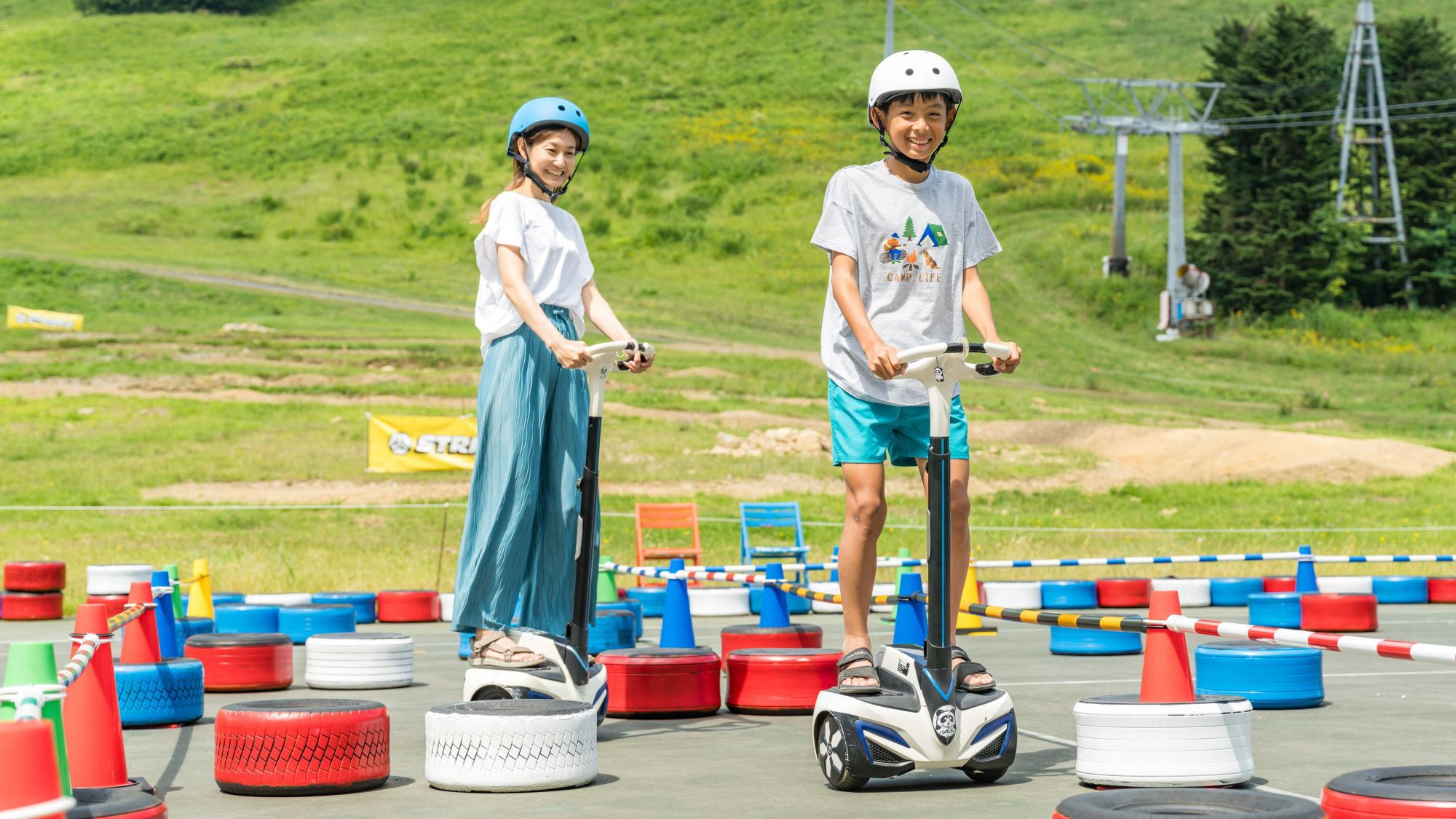 苗場の大自然を生かした「苗場サマーアクティビティ」。 高原の涼しい風を感じながら、夏ならではの体験