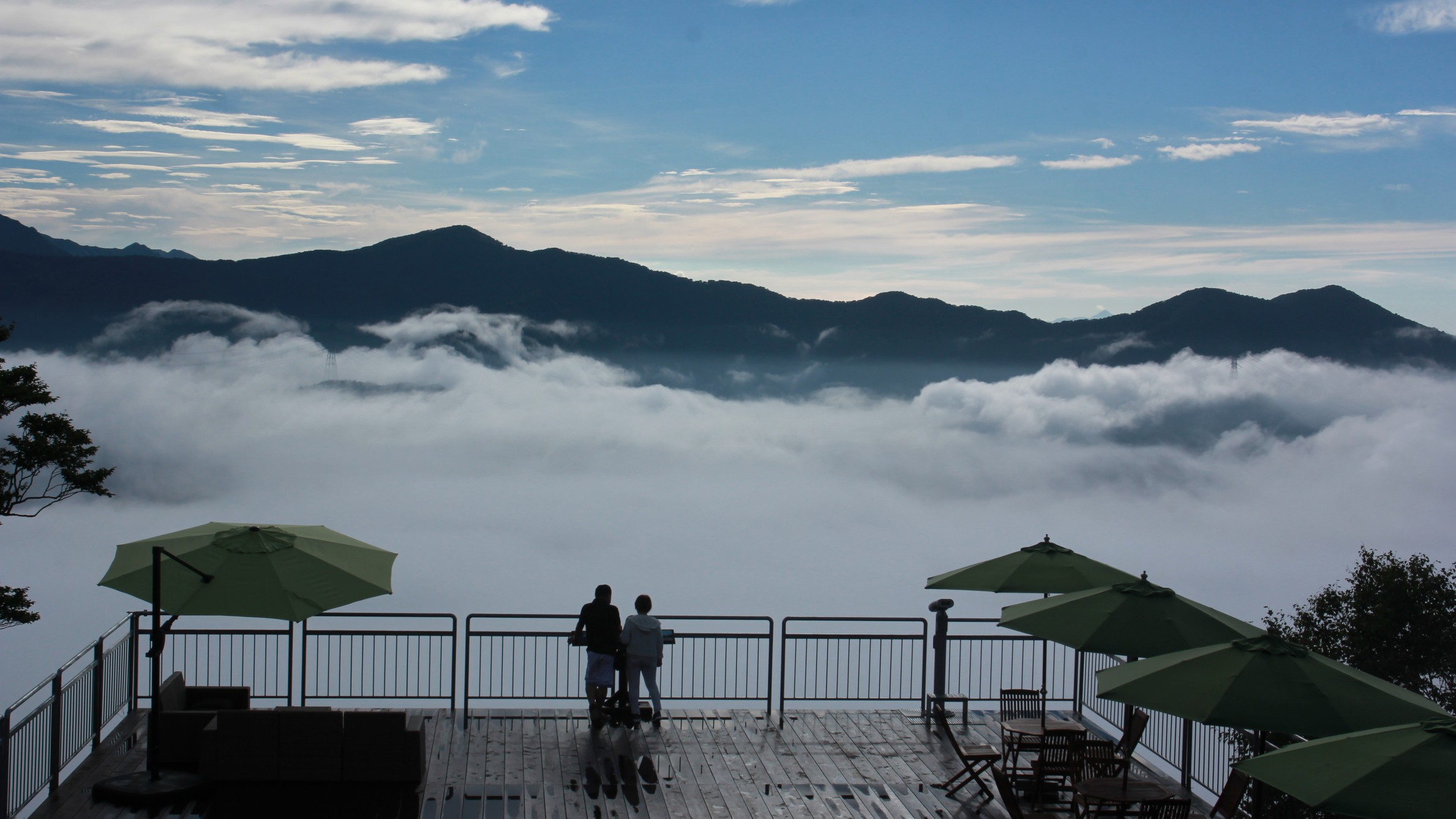 天空テラス雲河・爽やかな高原の風を感じながらテラスからの絶景をお楽しみください。