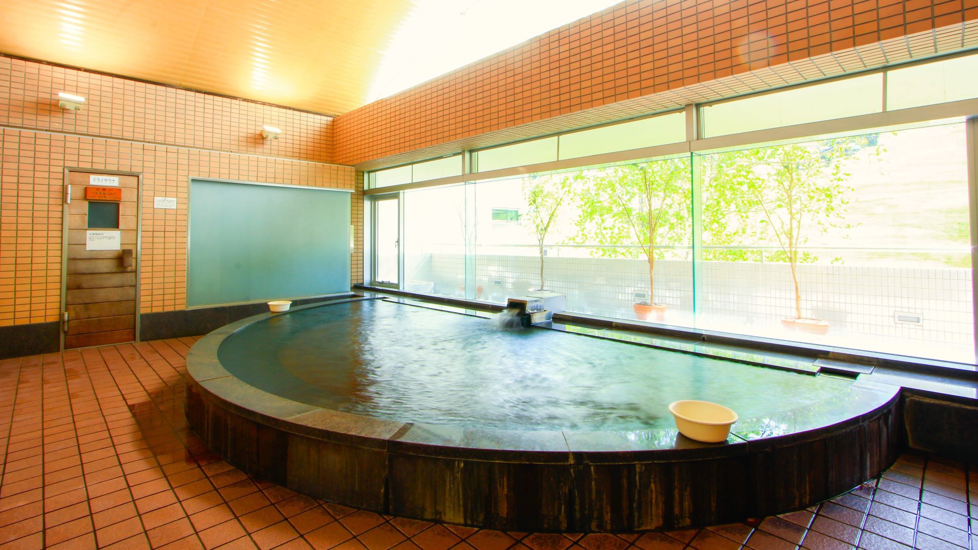 【21:00】温泉につかれば旅の疲れも思い出に代わる。①