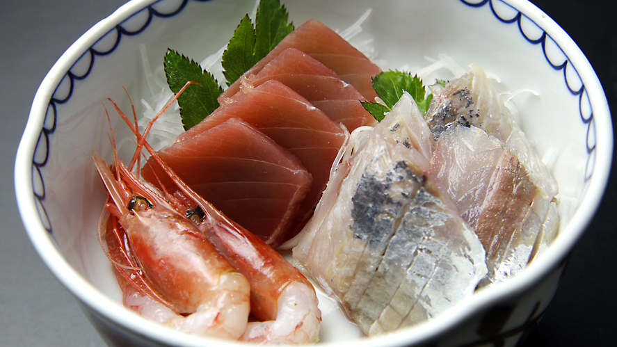 【夕食一例】旬魚のお刺身