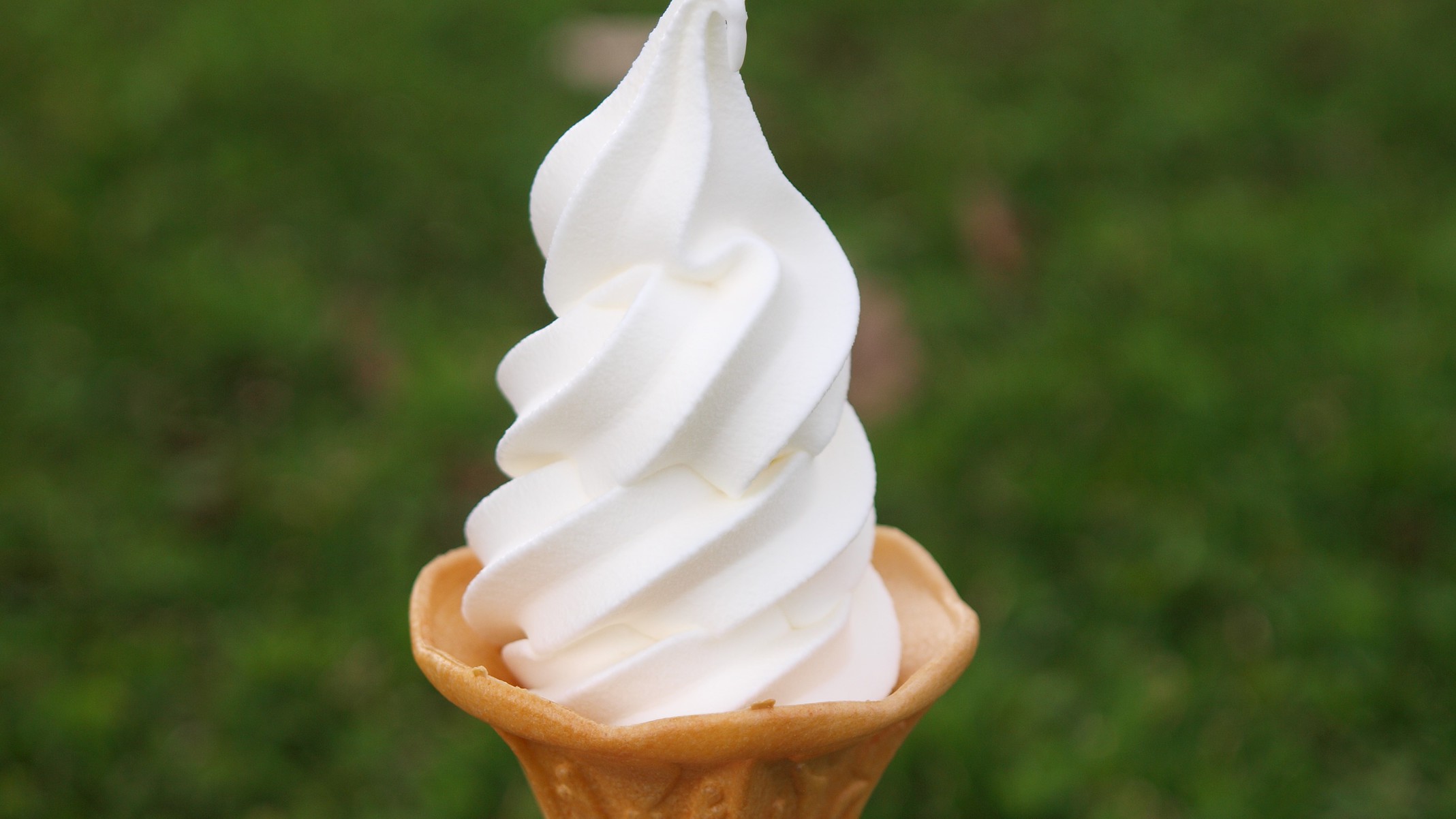 【小岩井農場まきば園】とれたての牛乳を使用したジェラードやソフトクリームが人気。