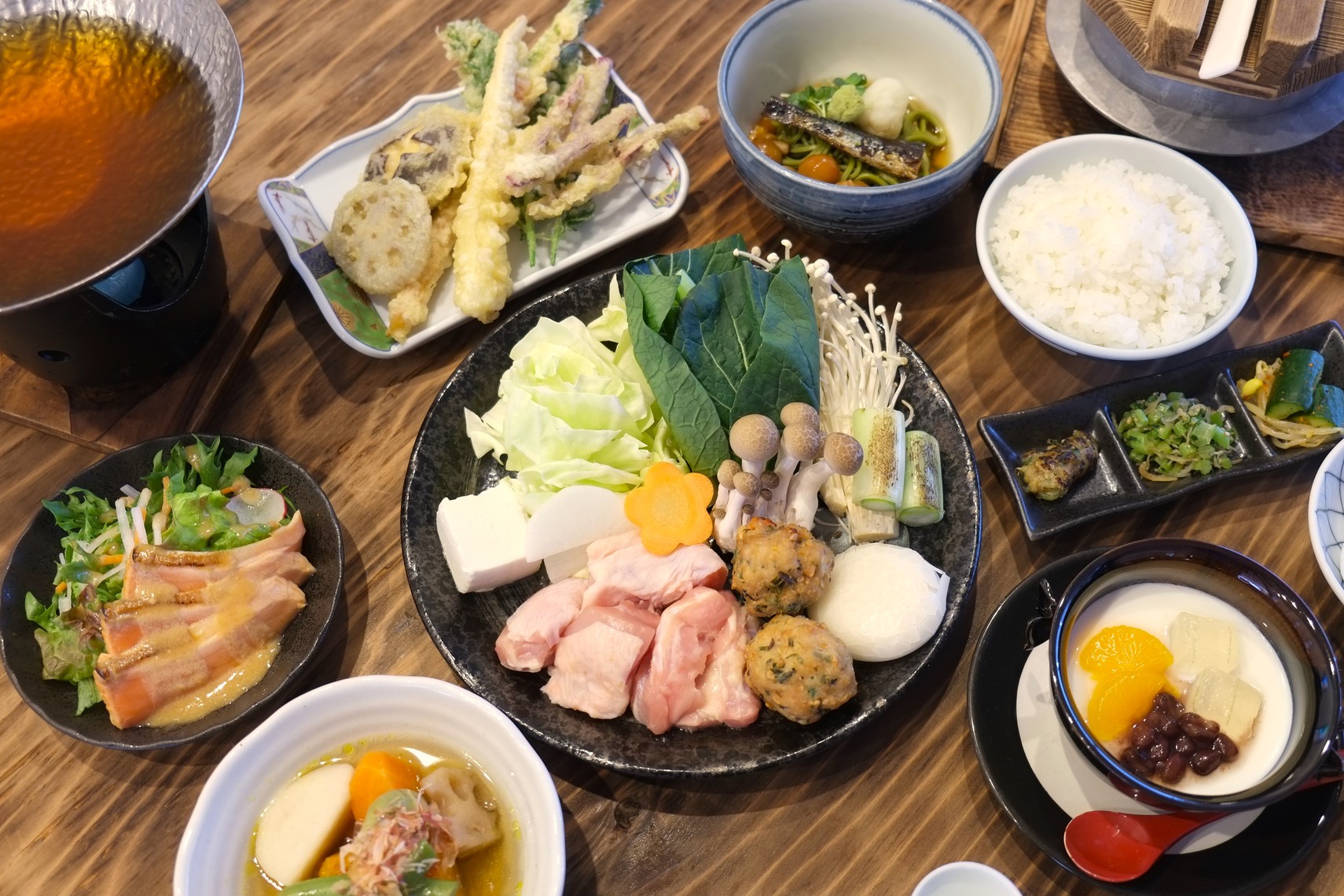 山の天ぷらと田舎プリン付 田舎しょうゆ鍋とお番菜