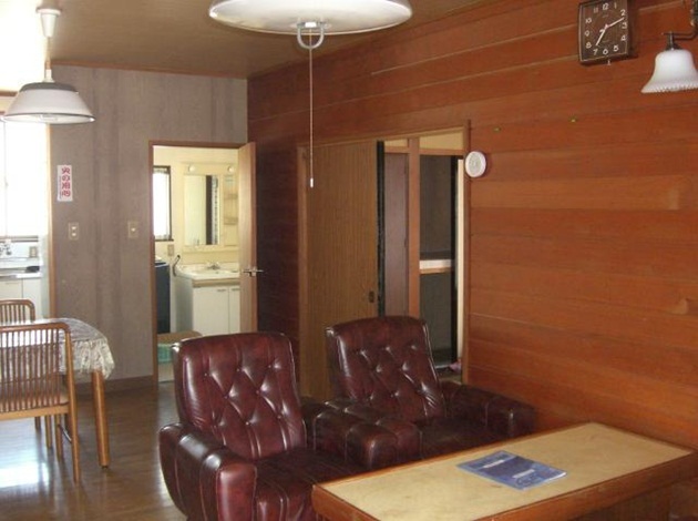 6〜7名用別荘 室内