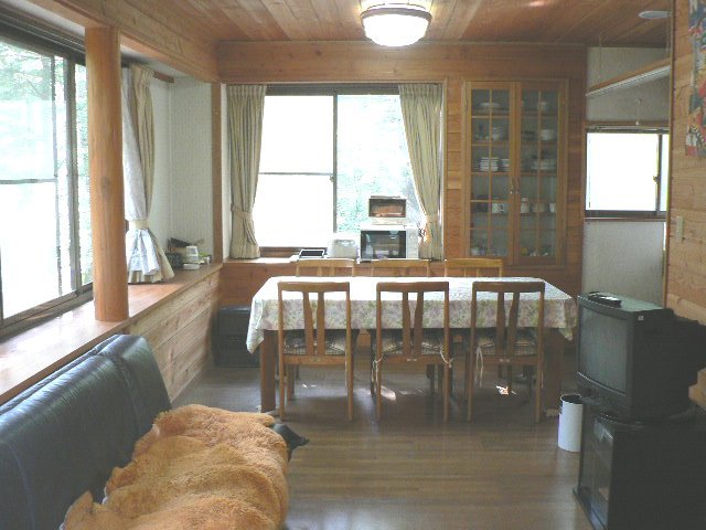 5〜6名用別荘 室内