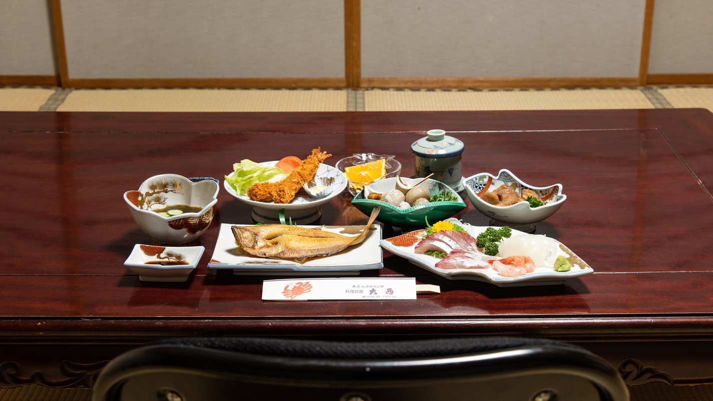 *【料理】夕食はお部屋食または個室食でご提供いたします。