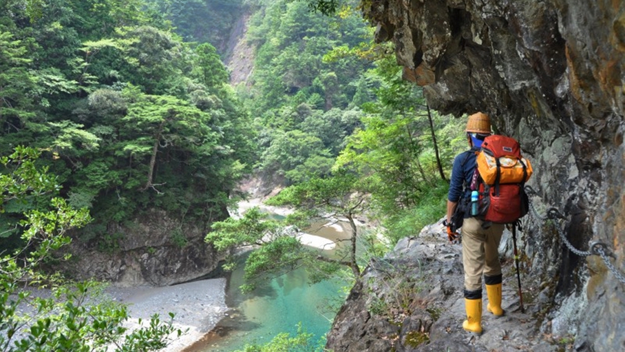 *本格的な登山も…;
