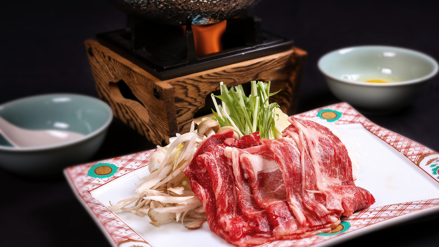 【道産牛すき焼き】肉の旨みと甘辛いタレが織りなす特別メニュー