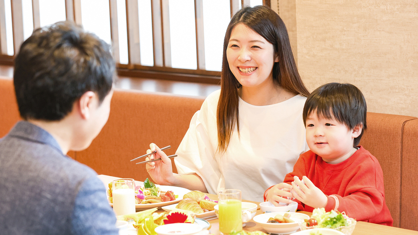 【朝食バイキング】好きなものを好きなだけ！食欲をそそる豊富なメニューで家族みんなで朝ごはん