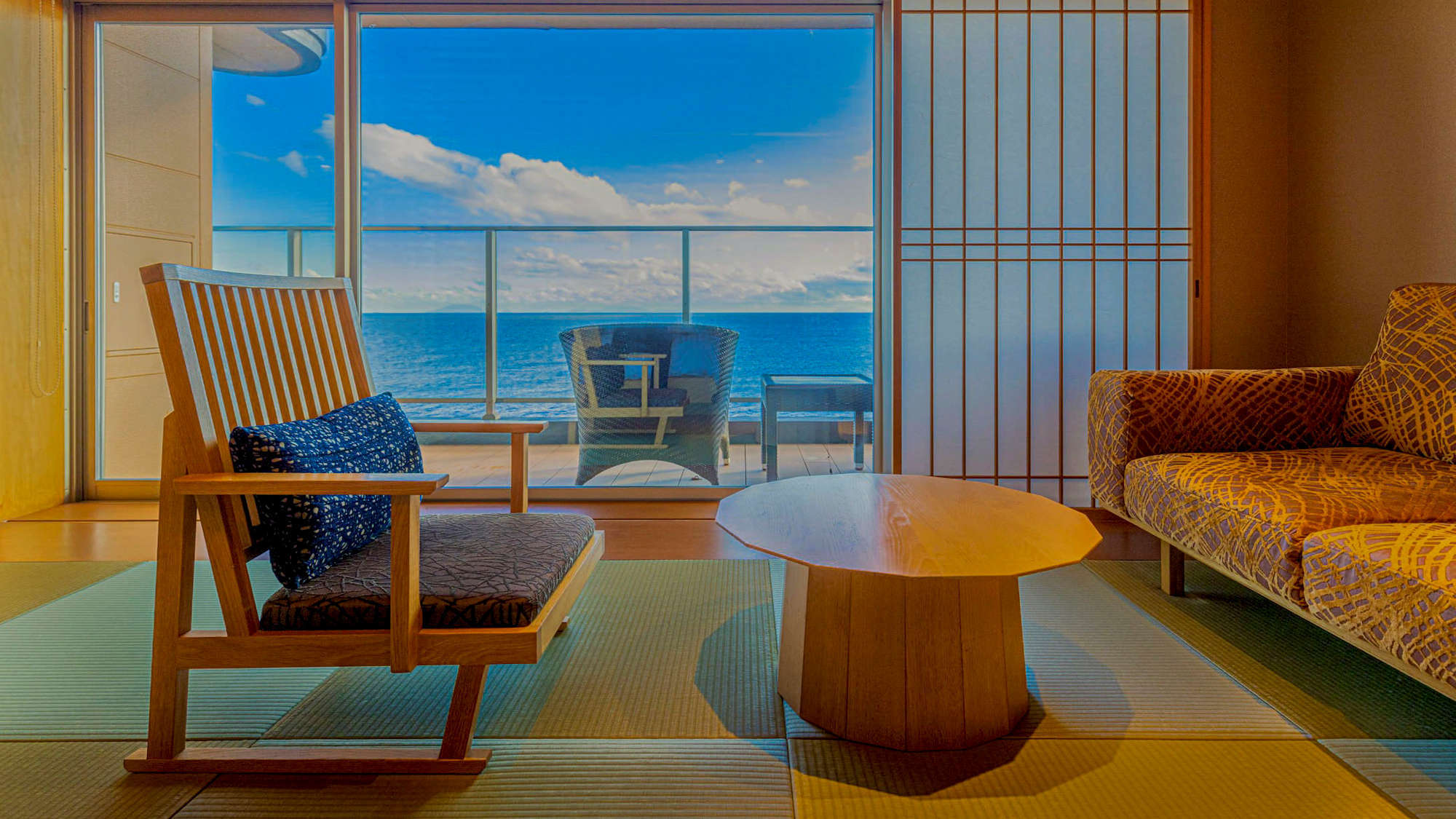 温泉掛流し半露天風呂付絶景スイート『海月・颯々』