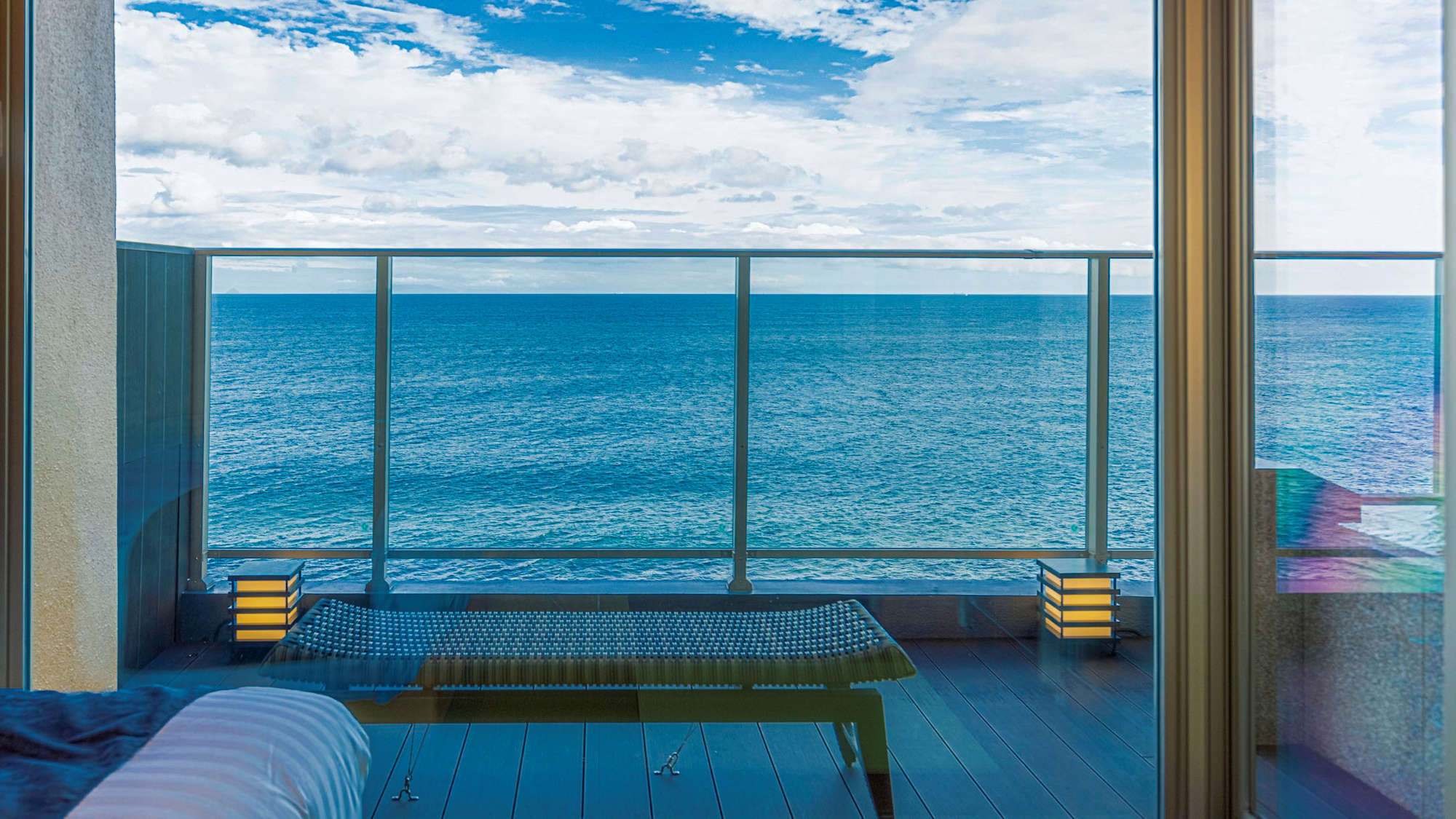 温泉掛流し露天風呂付絶景和モダン『心静』