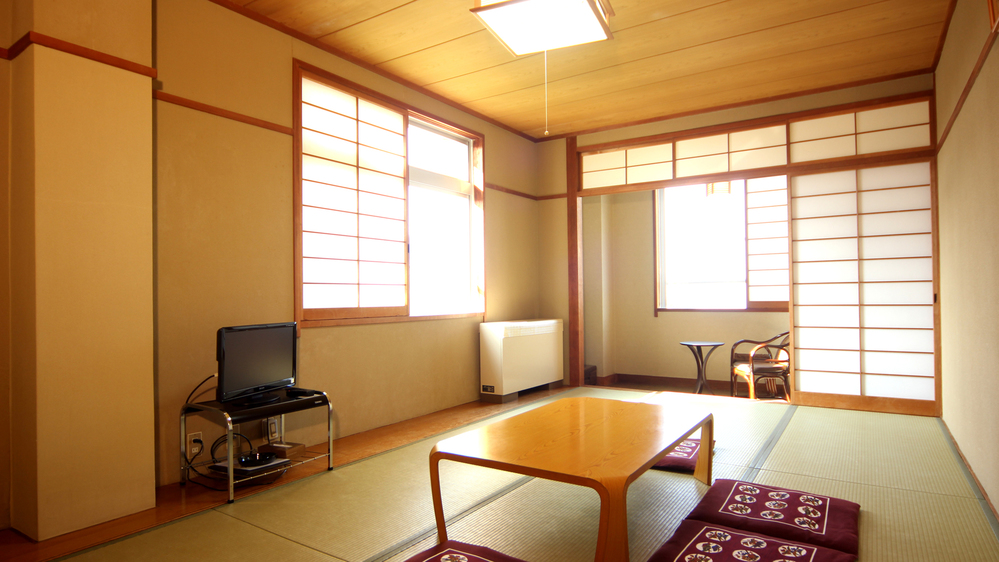 Daisen View Heights Set in a prime location of Daisen, Daisen View Heights puts everything the city has to offer just outside your doorstep. Featuring a satisfying list of amenities, guests will find their stay at the pr