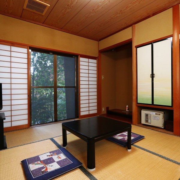 Iwasu Onsen Ryokan Iwasuso Iwasu Onsen Ryokan Iwasuso is conveniently located in the popular Nakatsugawa area. The property offers guests a range of services and amenities designed to provide comfort and convenience. Fax or pho