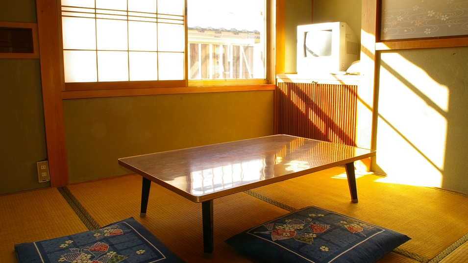 Kaemon Ryokan Ideally located in the Takahama area, Kaemon Ryokan promises a relaxing and wonderful visit. The property offers guests a range of services and amenities designed to provide comfort and convenience. T
