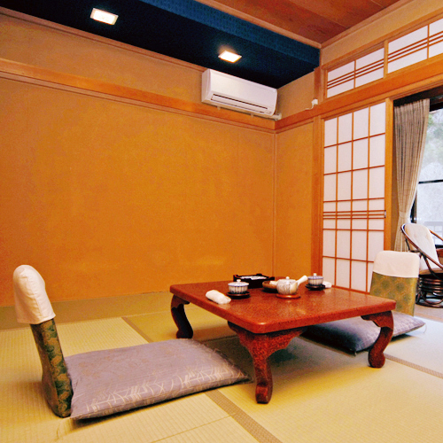 Yuyado Umezono Yuyado Umezono is conveniently located in the popular Minobu area. Featuring a satisfying list of amenities, guests will find their stay at the property a comfortable one. Fax or photo copying in busi
