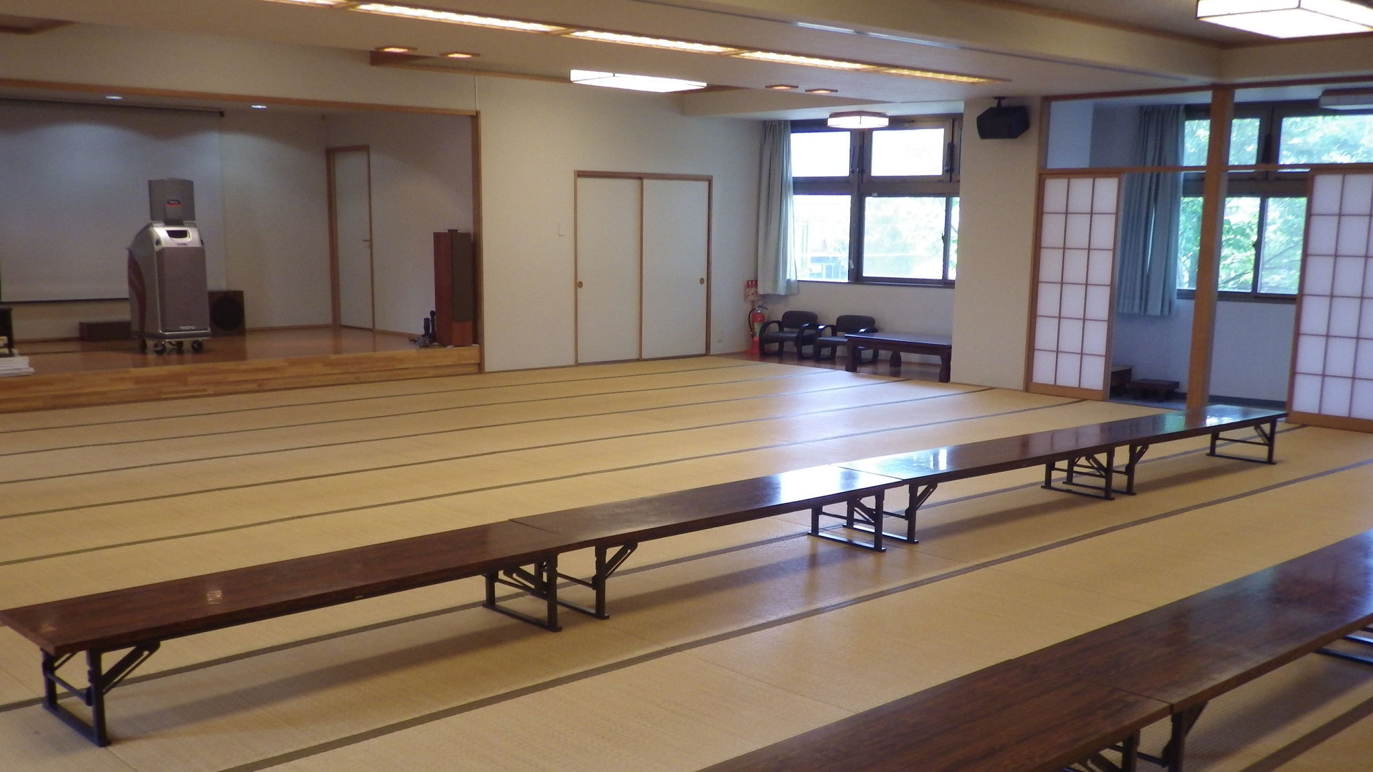 *【施設】大人数でのお食事や宴会は、こちらの宴会場でどうぞ。