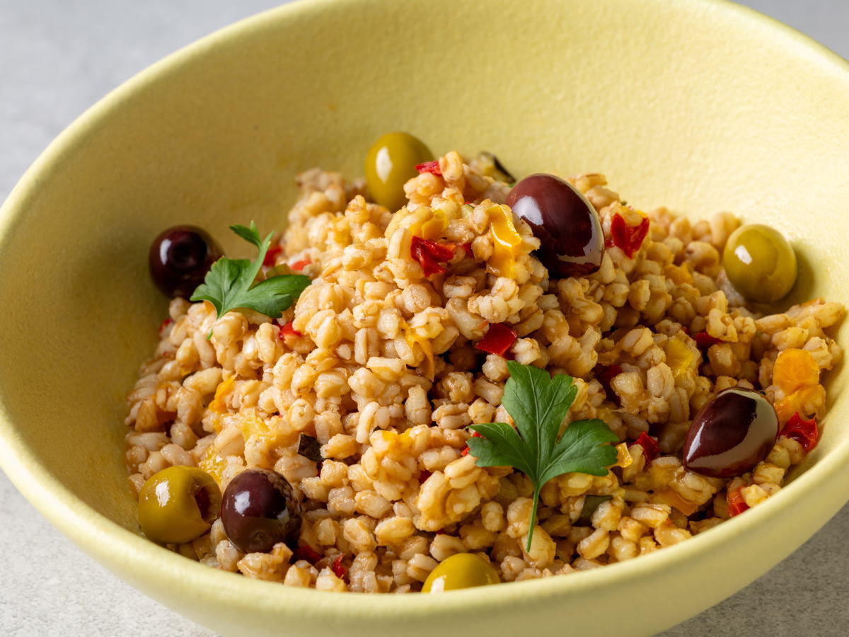 ＜Dinner Buffet＞ファロとオリーブのサラダ※イメージ