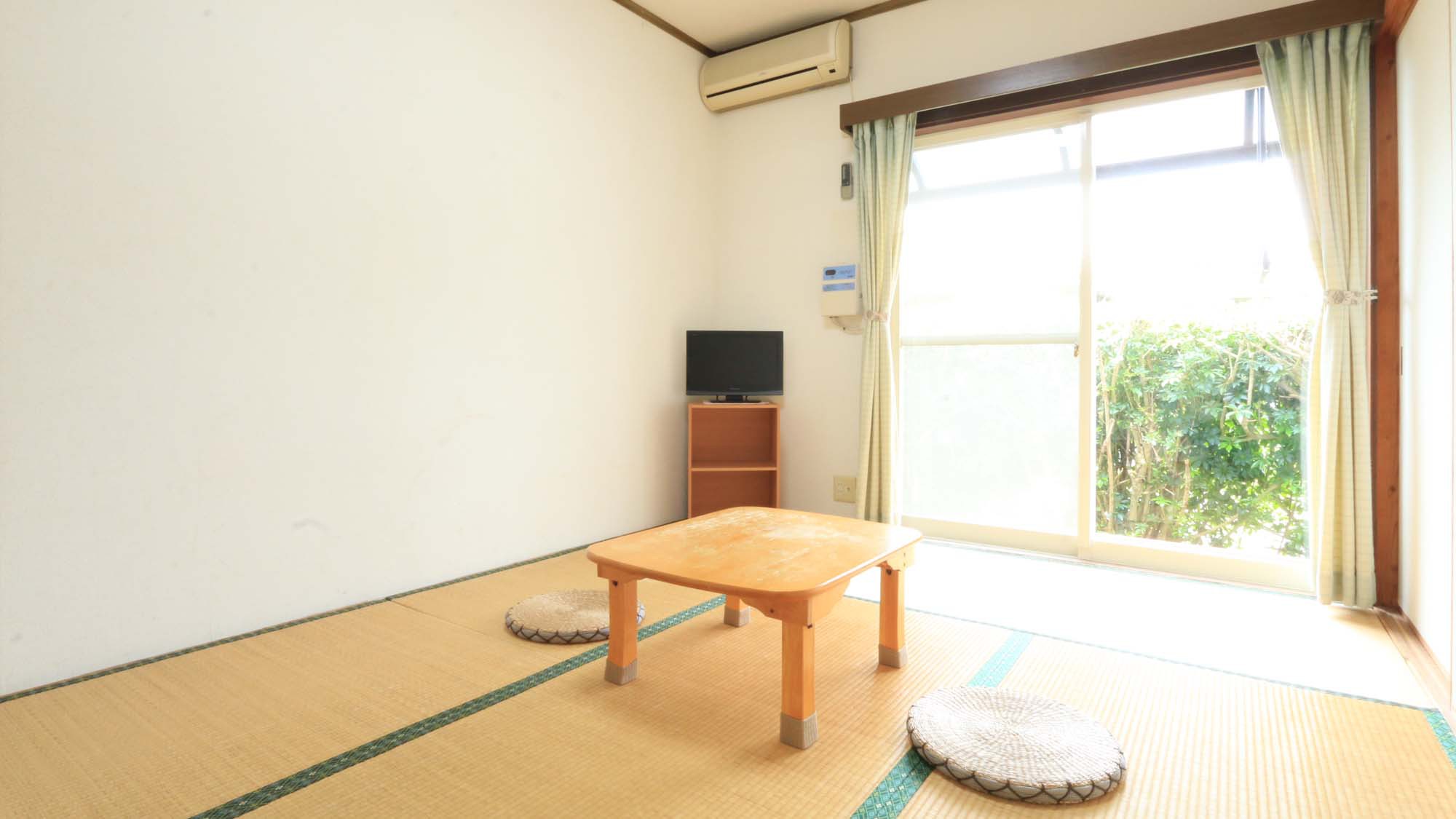 Oyado Nepusu (Amami Oshima) Set in a prime location of Amamioshima, Oyado Nepusu (Amami Oshima) puts everything the city has to offer just outside your doorstep. Offering a variety of facilities and services, the property provid
