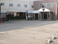 ホテル前平面駐車場<無料>