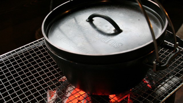 【テラスでBBQ】〜ダッチオーブンで煮込み料理もできちゃいます♪〜