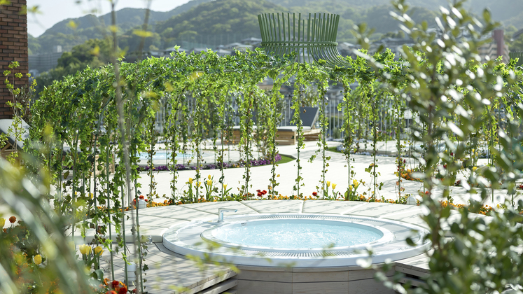 【BOTANICAL GARDEN SPA】プライベートグリーンジャグジー